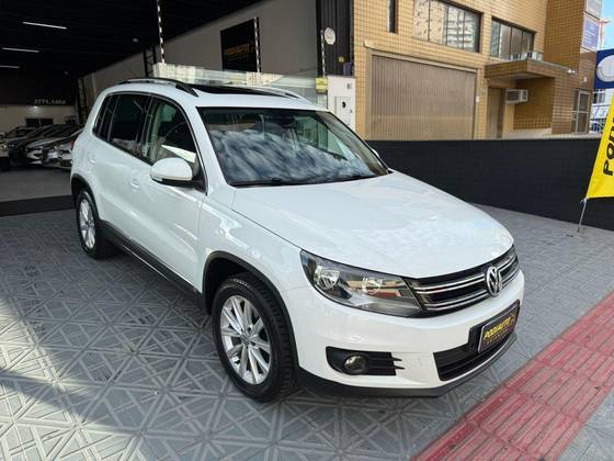 VOLKSWAGEN TIGUAN 2.0 TSI 16V TURBO GASOLINA 4P TIPTRONIC VOLKSWAGEN TIGUAN 2.0 TSI 16V TURBO GASOLINA 4P TIPTRONIC